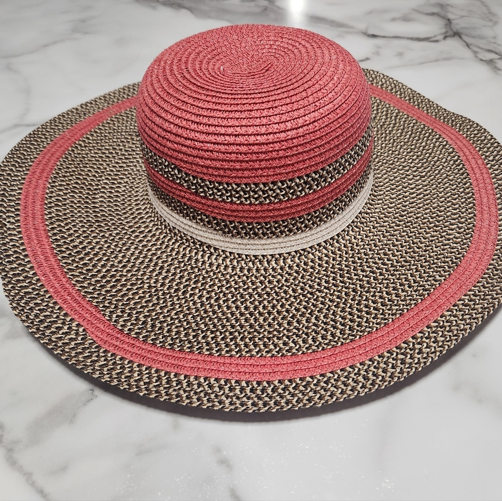 NEW! Cute, Beige,pink,& white rim straw hat